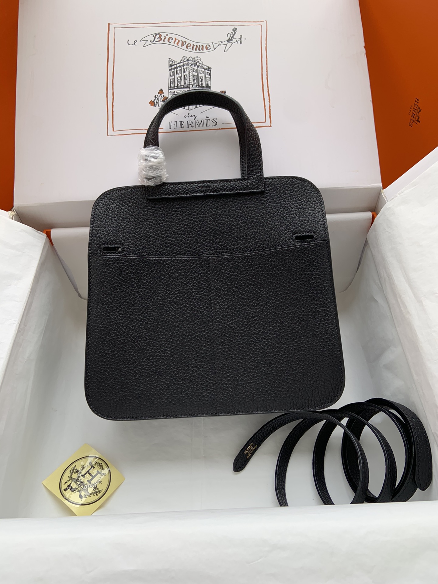 Hermes Halzan 25 Handbag Shoulder Bag In Black Clemence Leather